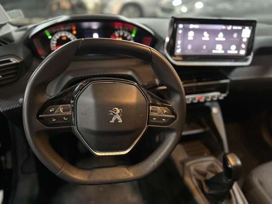 PEUGEOT-208-2023