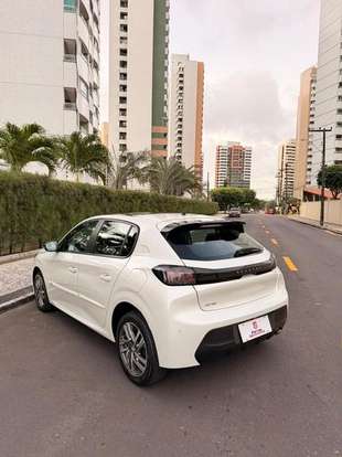 PEUGEOT-208-2022