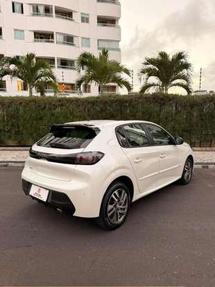PEUGEOT-208-2022