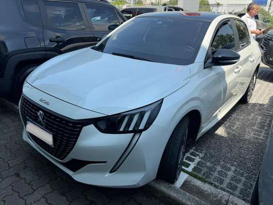 PEUGEOT-208-2022