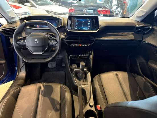 PEUGEOT-208-2022