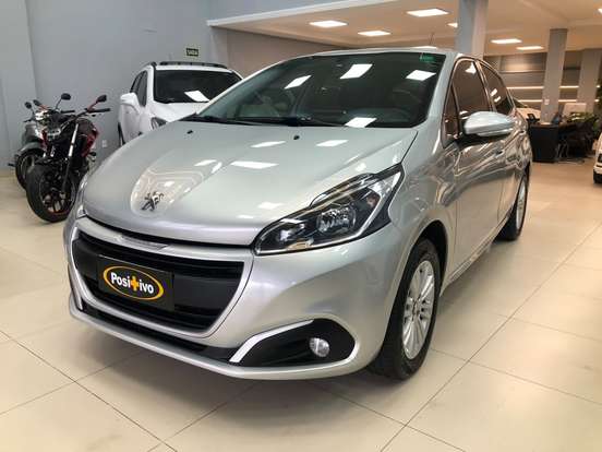 PEUGEOT-208-2019