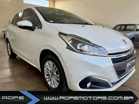 PEUGEOT-208-2017