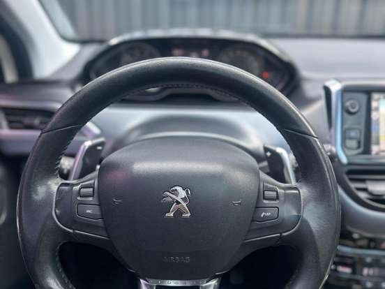 PEUGEOT-208-1.6 GRIFFE 16V FLEX 4P MANUAL PEUGEOT-208-2015