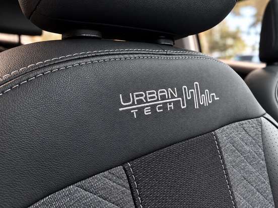 PEUGEOT-208-1.6 URBANTECH 16V FLEX 4P AUTOMÁTICO PEUGEOT-208-2017