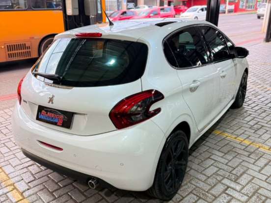 PEUGEOT-208-1.6 URBANTECH 16V FLEX 4P AUTOMÁTICO PEUGEOT-208-2017