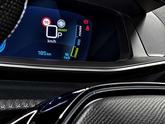 PEUGEOT-208-2021