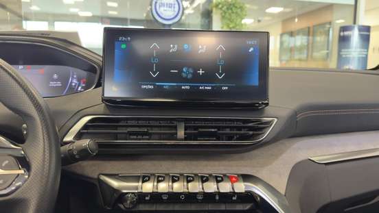 PEUGEOT-3008-2022