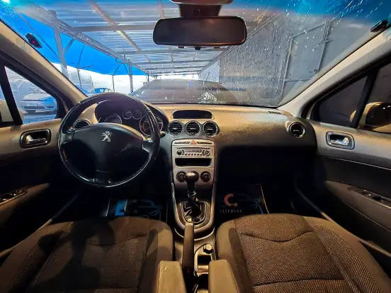 PEUGEOT-408-2011