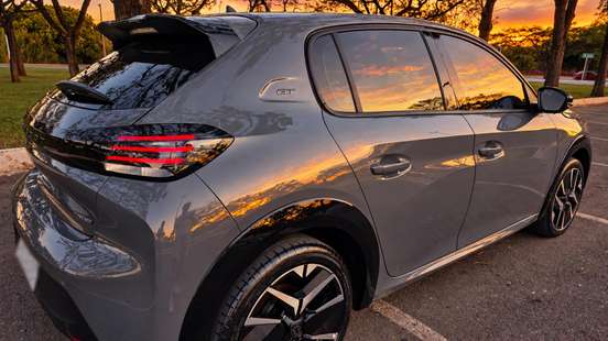 PEUGEOT-208-2025