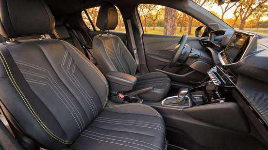 PEUGEOT-208-2025
