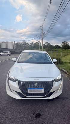 PEUGEOT-208-2021