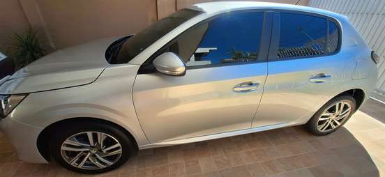 PEUGEOT-208-2022