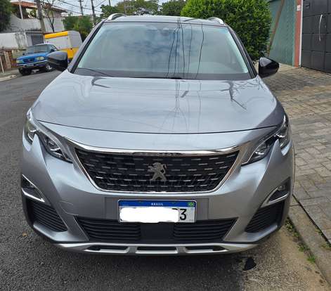 PEUGEOT-3008-2018