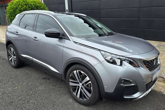 PEUGEOT-3008-2018
