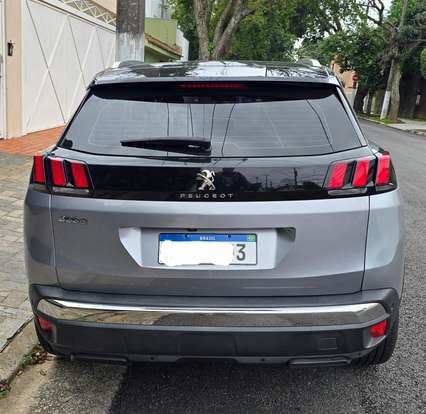 PEUGEOT-3008-2018
