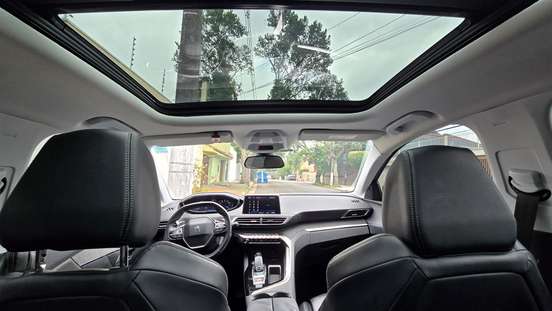 PEUGEOT-3008-2018