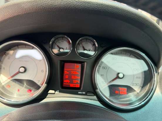 PEUGEOT-308-1.6 GRIFFE THP 16V GASOLINA 4P AUTOMÁTICO PEUGEOT-308-2013