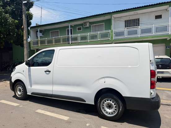 PEUGEOT-EXPERT-2022