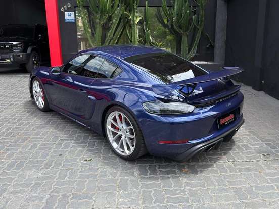 PORSCHE-718-2021