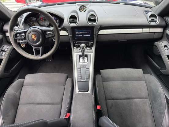 PORSCHE-718-2021