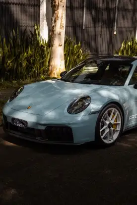 PORSCHE-911-2025