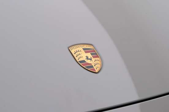PORSCHE-911-2023