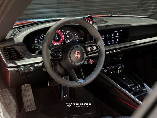 PORSCHE-911-2025