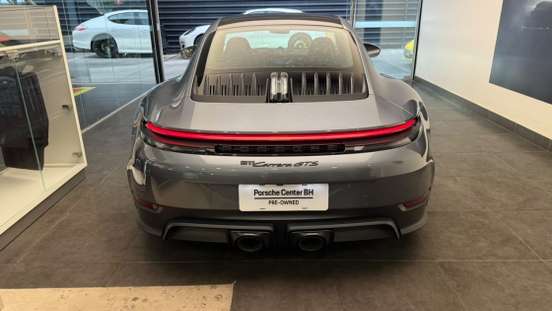 PORSCHE-911-2025