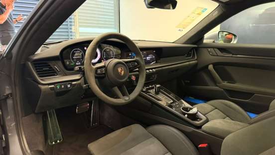 PORSCHE-911-2025