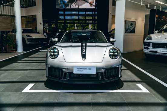 PORSCHE-911-2025