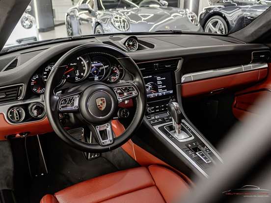 PORSCHE-911-3.8 24V H6 GASOLINA TURBO PDK PORSCHE-911-2016