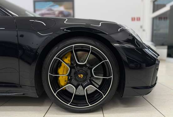 PORSCHE-911-2021