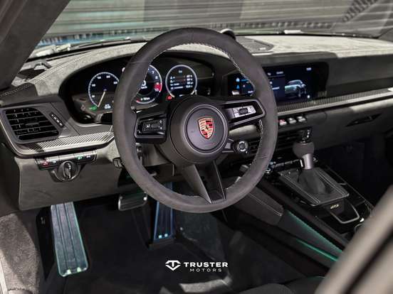 PORSCHE-911-2025