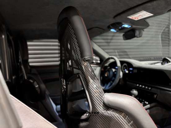 PORSCHE-911-2023