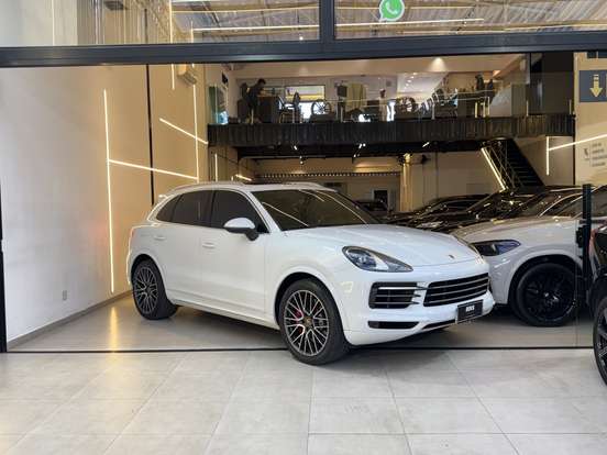 PORSCHE-CAYENNE-2018