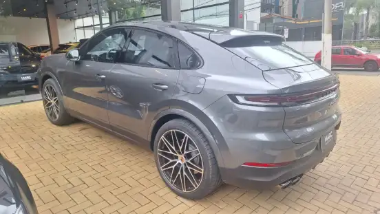 PORSCHE-CAYENNE-2025