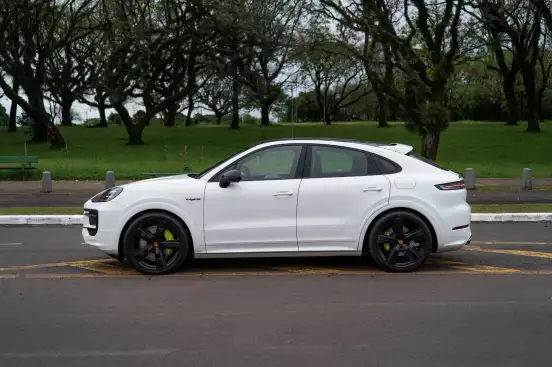 PORSCHE-CAYENNE-2024