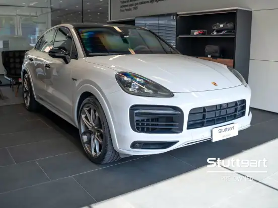 PORSCHE-CAYENNE-2021