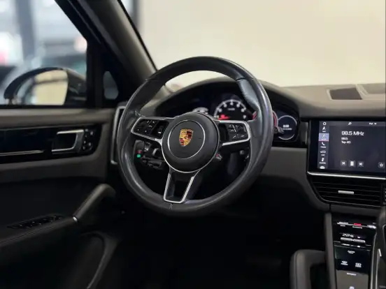 PORSCHE-CAYENNE-2018