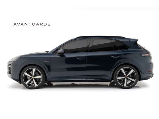 PORSCHE-CAYENNE-2024
