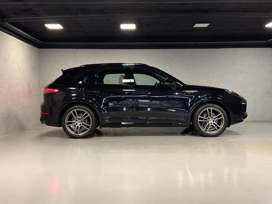 PORSCHE-CAYENNE-3.0 V6 E-HYBRID PLATINUM EDITION AWD TIPTRONIC S PORSCHE-CAYENNE-2022