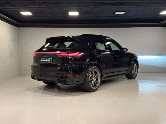 PORSCHE-CAYENNE-3.0 V6 E-HYBRID PLATINUM EDITION AWD TIPTRONIC S PORSCHE-CAYENNE-2022