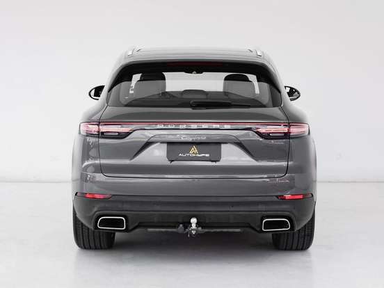 PORSCHE-CAYENNE-2018