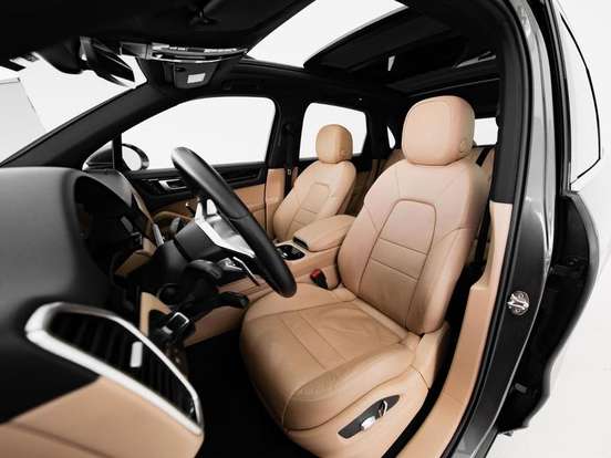 PORSCHE-CAYENNE-2018
