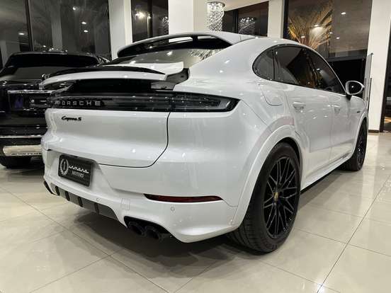 PORSCHE-CAYENNE-2024