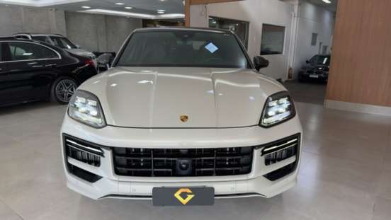 PORSCHE-CAYENNE-2024