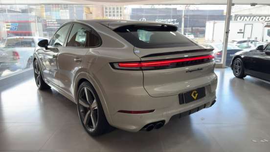 PORSCHE-CAYENNE-2024