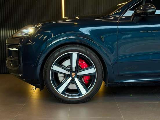 PORSCHE-CAYENNE-4.0 V8 GASOLINA GTS COUPÉ AWD TIPTRONIC S PORSCHE-CAYENNE-2025