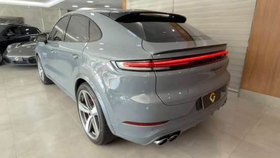 PORSCHE-CAYENNE-2023